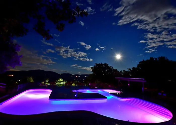 Holidays - Casa Tartufo Luxury tent